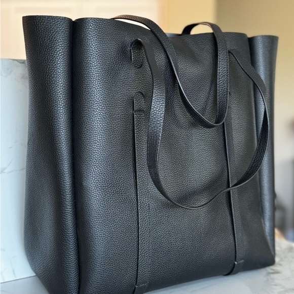 Authentic Balenciaga Small Black White Logo Tote Bag with Pouch - Picture 5 of 10